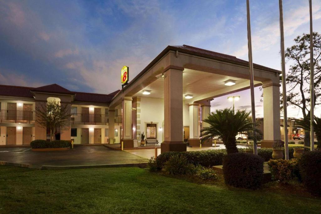 Отель Super 8 By Wyndham Baton Rouge/I-12 Экстерьер фото